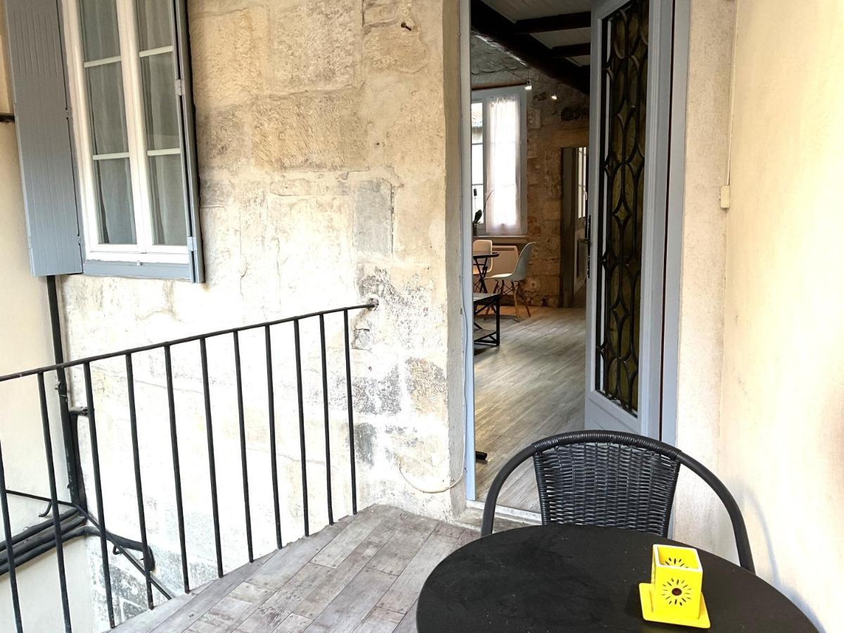 ニームPlace Aux Herbesアパートメント エクステリア 写真