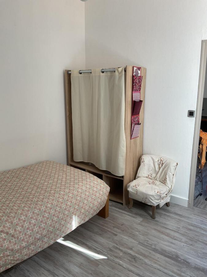 ニームPlace Aux Herbesアパートメント エクステリア 写真