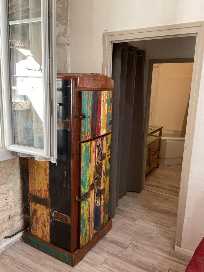 ニームPlace Aux Herbesアパートメント エクステリア 写真